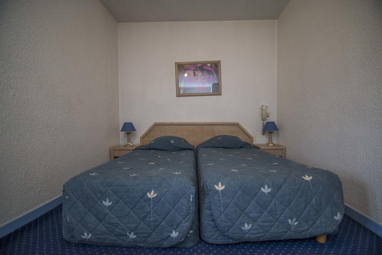Hotel De La Poste Дувен Екстериор снимка